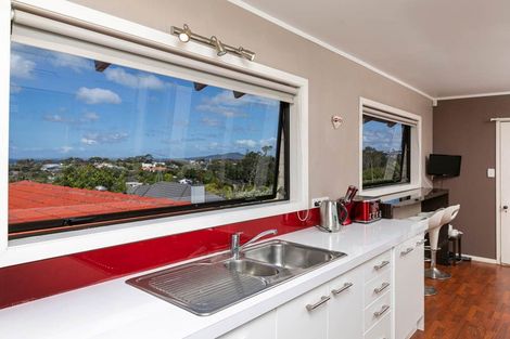 Photo of property in 2 Sandford Street, Campbells Bay, Auckland, 0630