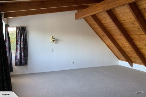 Photo of property in 132 Karewa Parade, Papamoa Beach, Papamoa, 3118