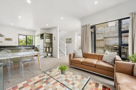 Photo of property in 2a Lewisville Terrace, Thorndon, Wellington, 6011