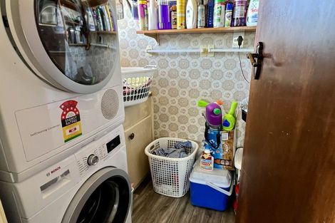 Photo of property in 25 Milford Street, Heidelberg, Invercargill, 9812