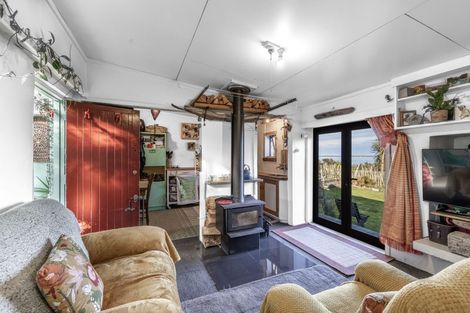 Photo of property in 53 Awarua Bay Road, Awarua Plains, Invercargill, 9877