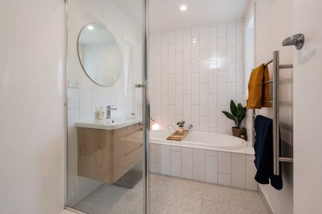 Photo of property in 52 Middleton Road, Kew, Dunedin, 9012