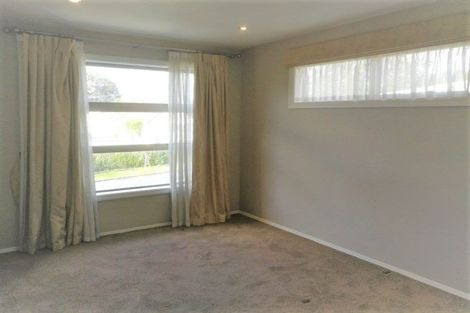 Photo of property in 27 Momona Road, Greenlane, Auckland, 1051