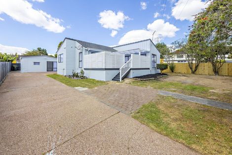 Photo of property in 80 Everglade Drive, Goodwood Heights, Auckland, 2105