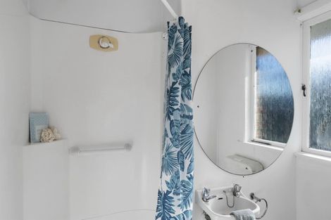 Photo of property in 2/177 Mokoia Road, Birkenhead, Auckland, 0626