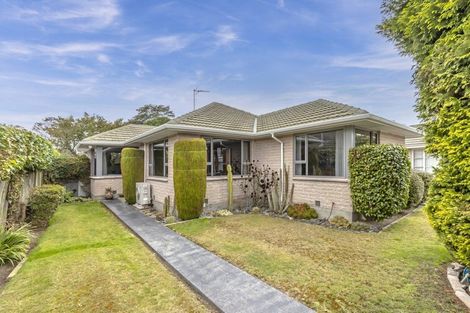 Photo of property in 32 Damien Place, Bromley, Christchurch, 8062