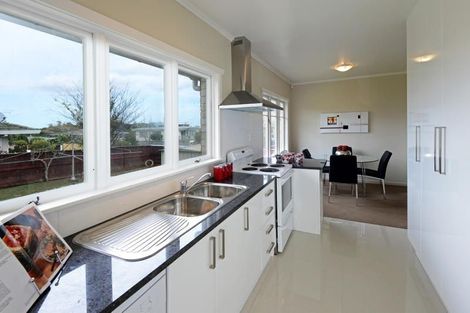 Photo of property in 1/33 Grande Vue Road, Hillpark, Auckland, 2102