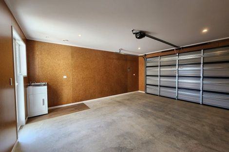 Photo of property in 3 Pahiki Crescent, Levin, 5510