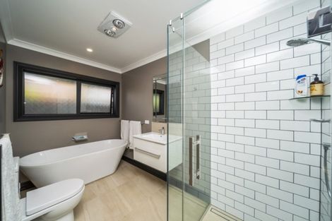 Photo of property in 7 Cameron Street, Hawera, 4610