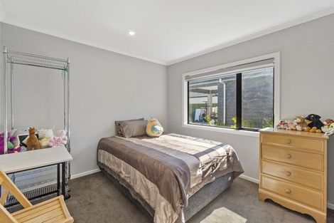 Photo of property in 15 Waikaka Place, Rototuna North, Hamilton, 3210
