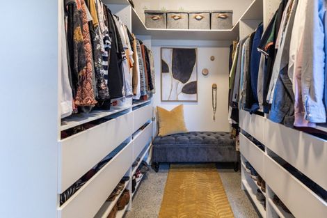 Photo of property in 60 Parkhill Road, Mellons Bay, Auckland, 2014