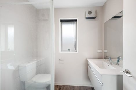 Photo of property in 10 Broadway Parade, Rolleston, 7615