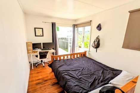 Photo of property in 13 Tahapa Crescent, Meadowbank, Auckland, 1072