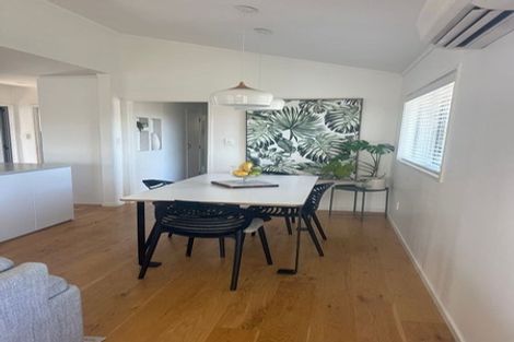 Photo of property in 4 Pavola Grove, Glenfield, Auckland, 0629