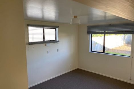 Photo of property in 1/98 Titirangi Road, New Lynn, Auckland, 0600