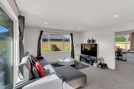 Photo of property in 22 Bradwell Crescent, Halswell, Christchurch, 8025