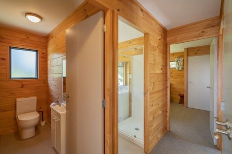 Photo of property in 595 Boat Harbour Road, Whenuakite, Whitianga, 3591