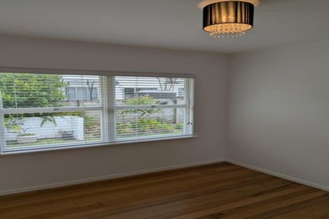 Photo of property in 3/25 Corunna Road, Milford, Auckland, 0620