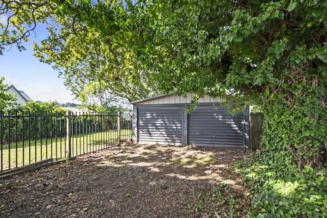 Photo of property in 13 Karaka Street, Helensville, 0800