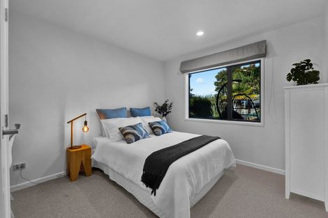 Photo of property in 5-7 Adam Lile Drive, Highlands Park, New Plymouth, 4312