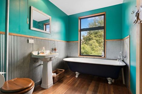 Photo of property in 10 Mckerrow Place, Sunshine Bay, Queenstown, 9300