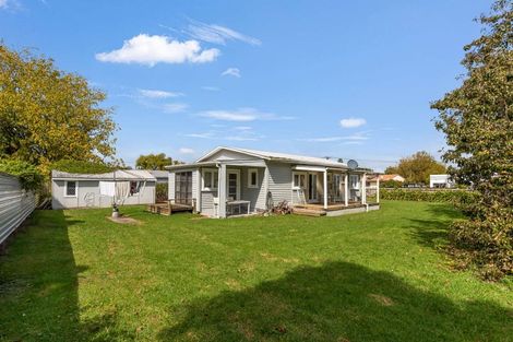 Photo of property in 11 Tawa Street, Edgecumbe, 3120