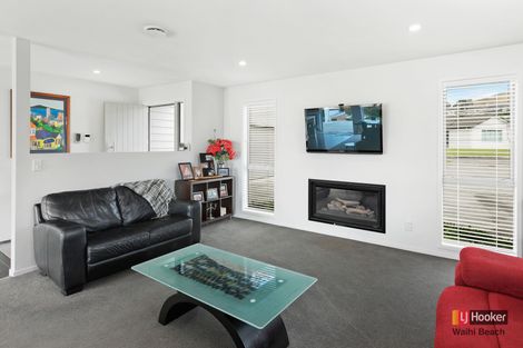 Photo of property in 15 Browns Drive, Waihi Beach, 3611