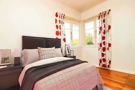 Photo of property in 48 Strid Road, Te Atatu South, Auckland, 0610