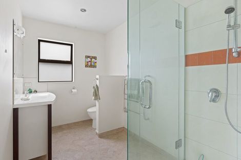 Photo of property in 17 Arohia Place, Snells Beach, 0920