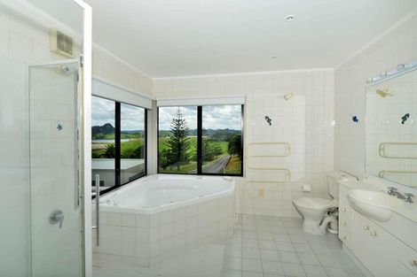 Photo of property in 696 Taiharuru Road, Taiharuru, Onerahi, 0192