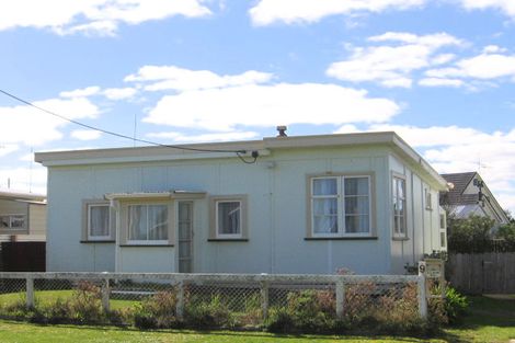 Photo of property in 9 Hart Street, Foxton Beach, Foxton, 4815