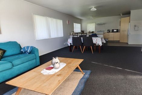 Photo of property in 2/11 Waterfront Road, Mangere Bridge, Auckland, 2022