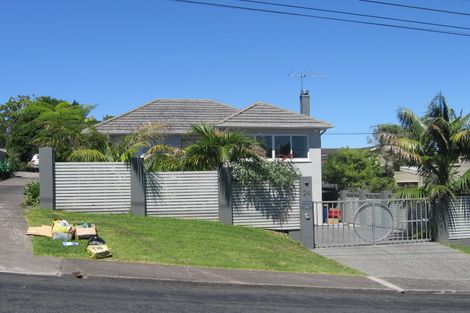 Photo of property in 3/24 Stanley Avenue, Milford, Auckland, 0620