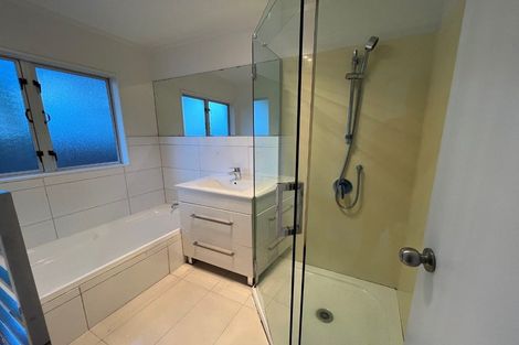 Photo of property in 17 Seaward Place, Wattle Downs, Auckland, 2103