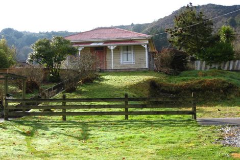 Photo of property in 11 Bridge Street, Reefton, 7830