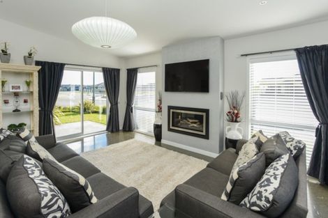 Photo of property in 80 Orotu Drive, Poraiti, Napier, 4112