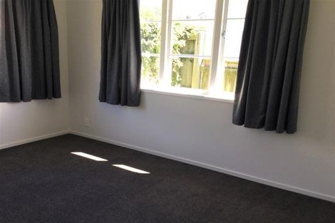Photo of property in 4 Harbour Street, Moturoa, New Plymouth, 4310