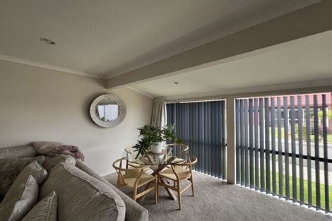 Photo of property in Rangeview Villas, 4/9 Fuller Close, Levin, 5510