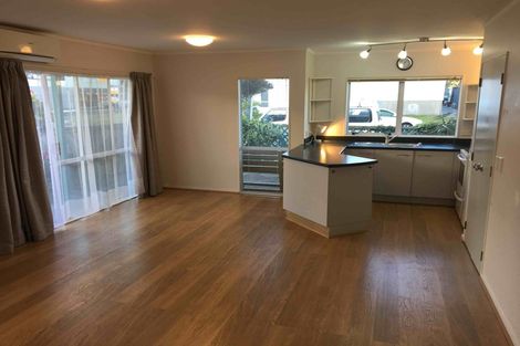 Photo of property in 1 Macalister Place, Miramar, Wellington, 6022