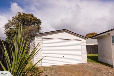 Photo of property in 52 Gloucester Road, Mount Maunganui, 3116