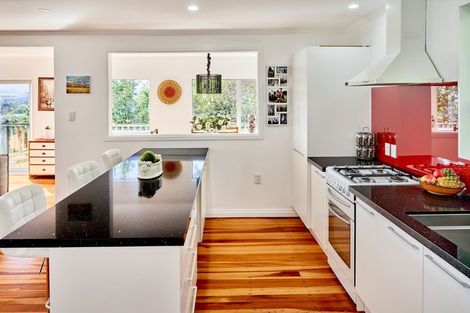 Photo of property in 72 Paremata Road, Paremata, Porirua, 5024