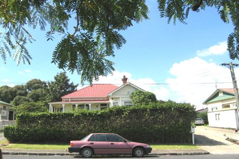 Photo of property in 12 Golf Avenue, Otahuhu, Auckland, 1062