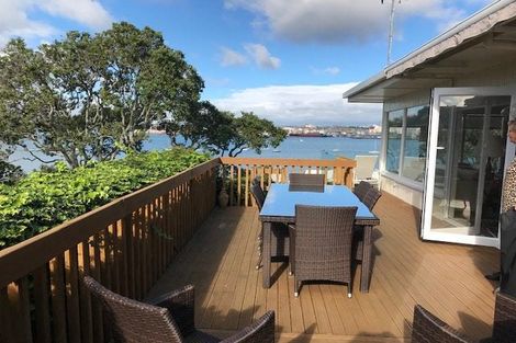 Photo of property in 1/15a Stanley Point Road, Stanley Point, Auckland, 0624