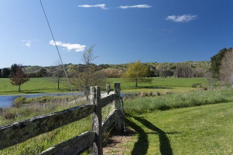 Photo of property in 360 Te Whiti Road, Homebush, Masterton, 5884