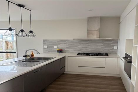 Photo of property in 32 Tumu Road, Papakura, 2110
