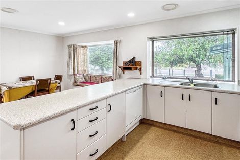 Photo of property in 34 Warwick Drive, Lynmore, Rotorua, 3010