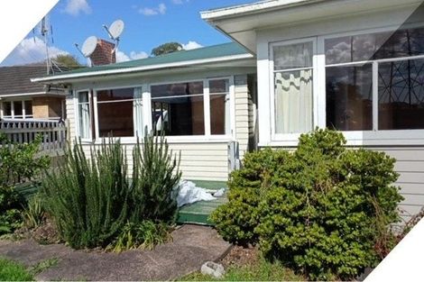 Photo of property in 23 Dale Crescent, Pakuranga, Auckland, 2010