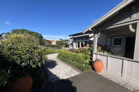 Photo of property in 11 Lawrence Road, Hospital Hill, Napier, 4110