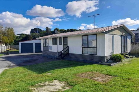 Photo of property in 11 Shifnal Drive, Randwick Park, Auckland, 2105