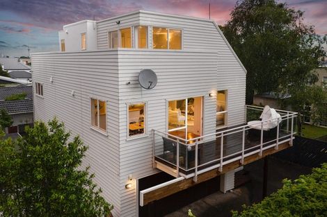 Photo of property in 138a Hinemoa Street, Birkenhead, Auckland, 0626